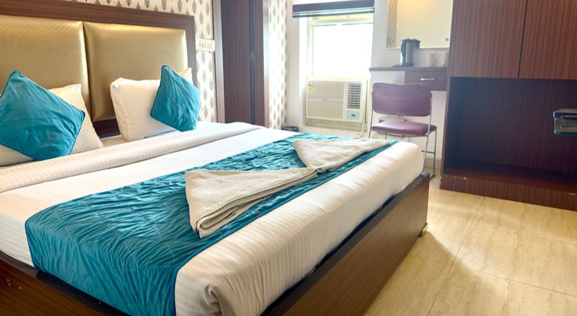 Hotel Pawan Plaza in Delhi