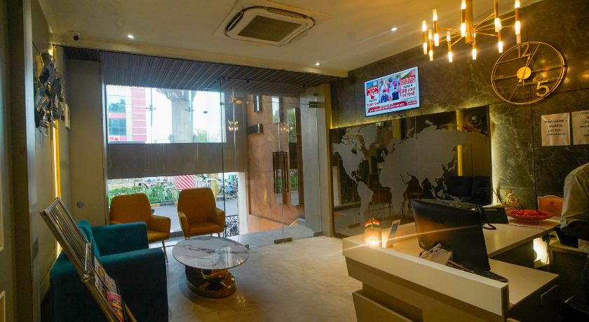 Hotel Familia in Lucknow