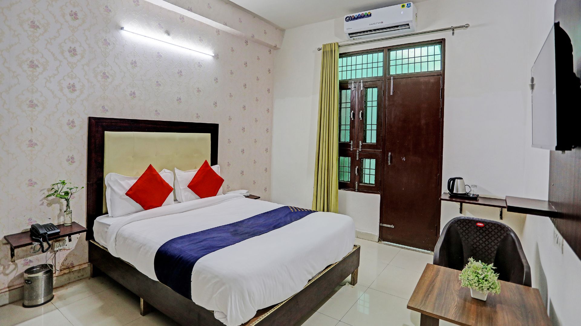 Hotel Shree Guest House in Lucknow