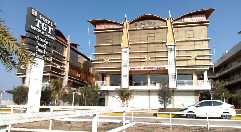 Hotel The Grand Takshak in Mehsana