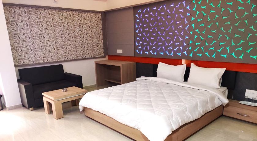Hotel The Grand Takshak in Mehsana