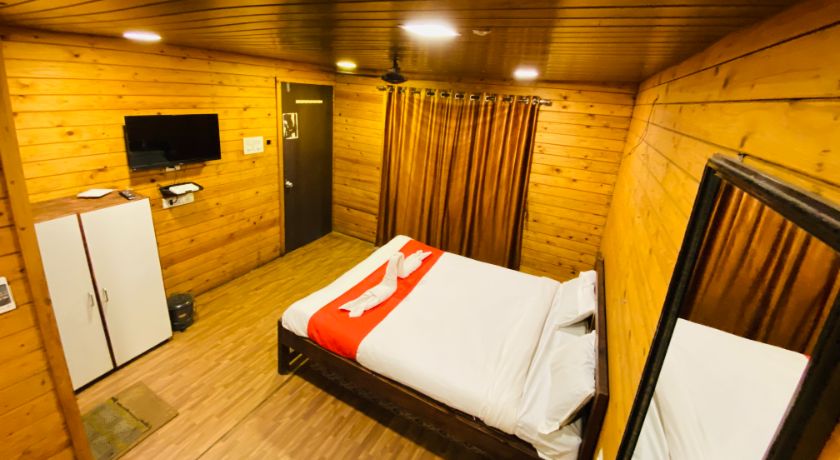 Hotel Anand Gardens in Vasai