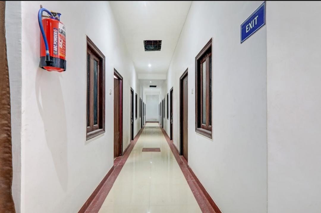 Hotel Raas in Kanpur
