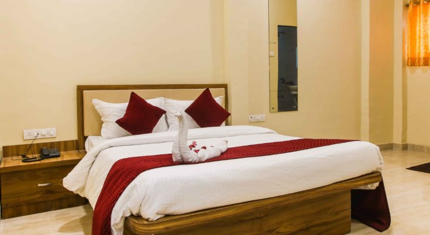 Hotel Golden Lake in Mumbai