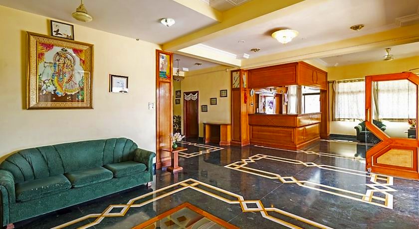 Hotel Indore Palace in Shirdi