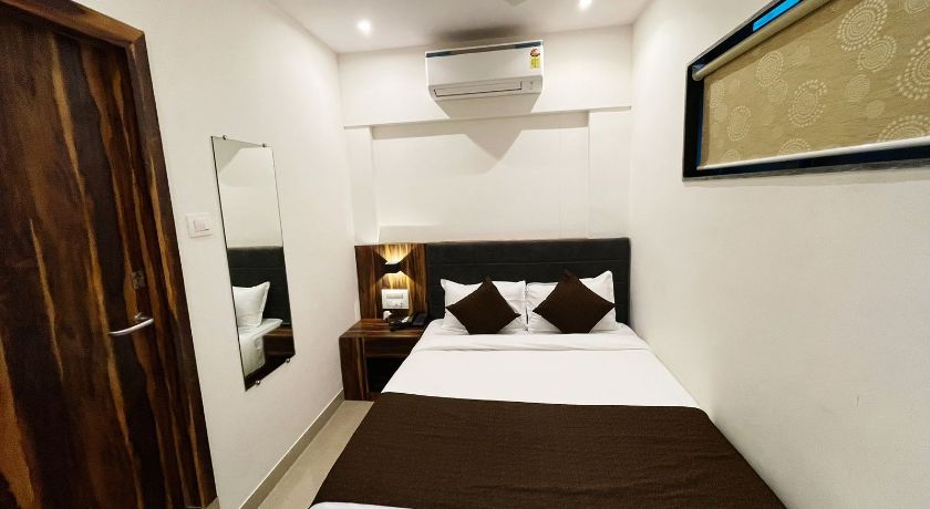 Hotel Black Burn in Mumbai