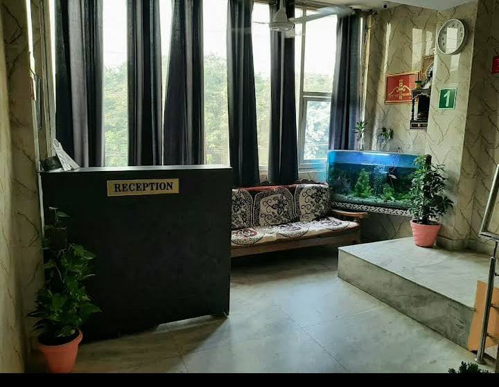 Hotel Sunrise Guest House in Gurgaon