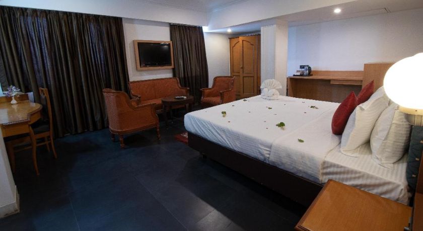 Dfront Golden Palace in Namakkal