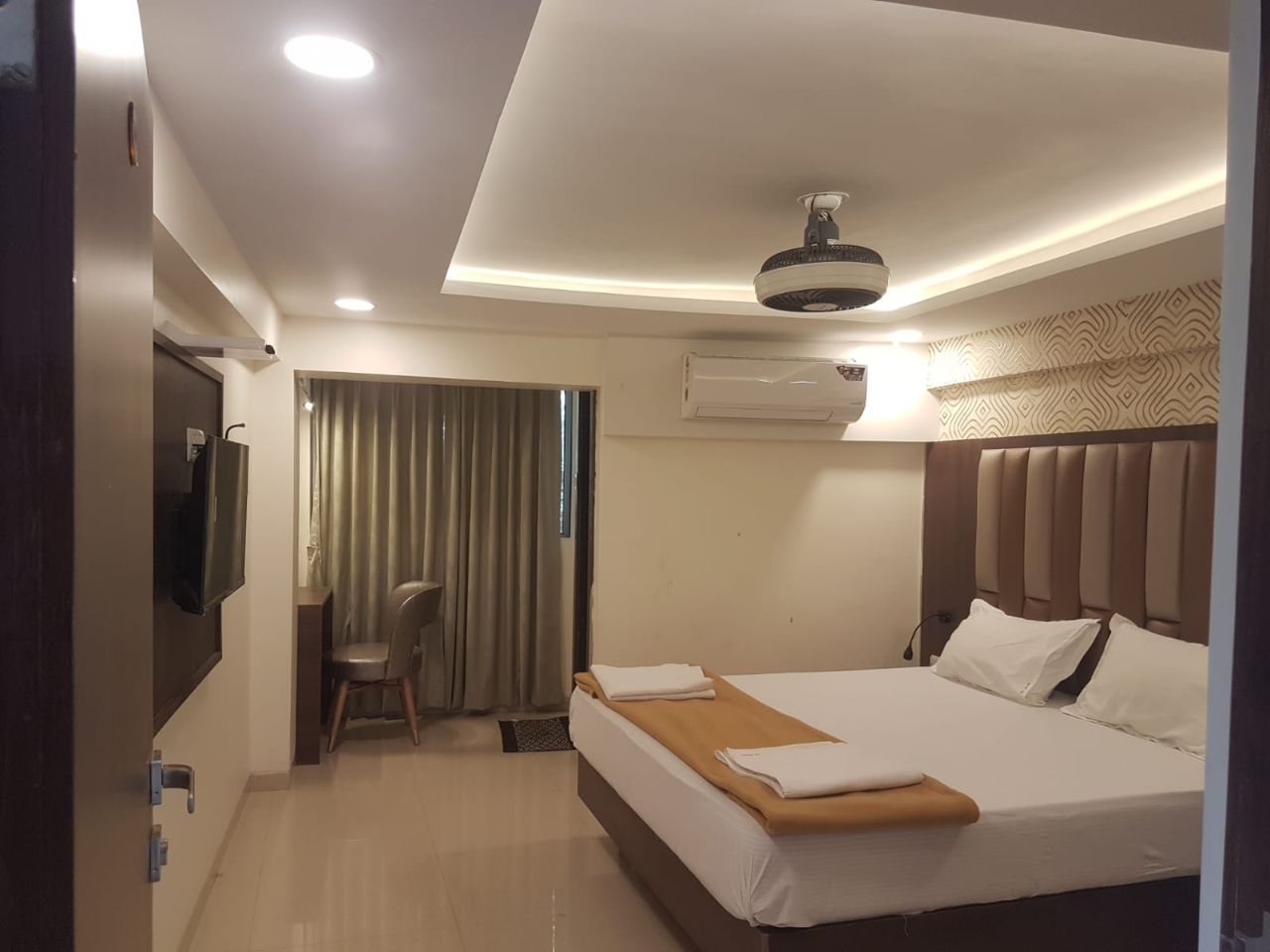Hotel Godavari Inn in Mumbai