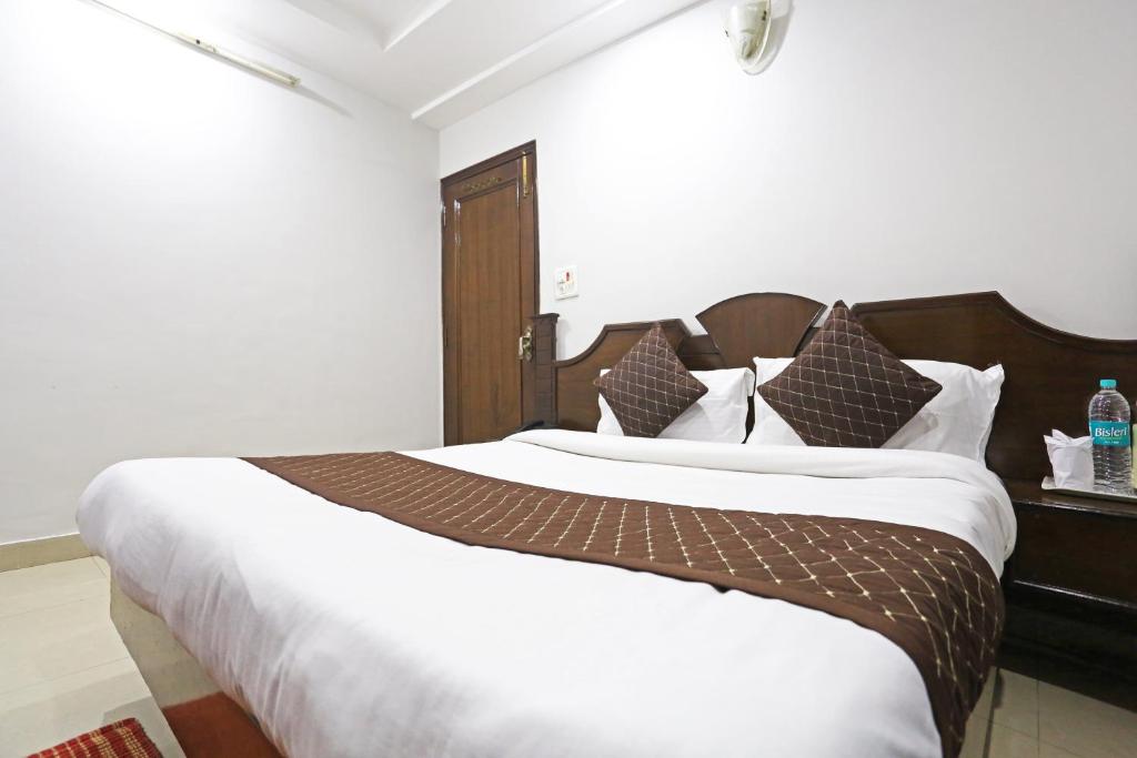 Hotel Ratandeep  in Delhi