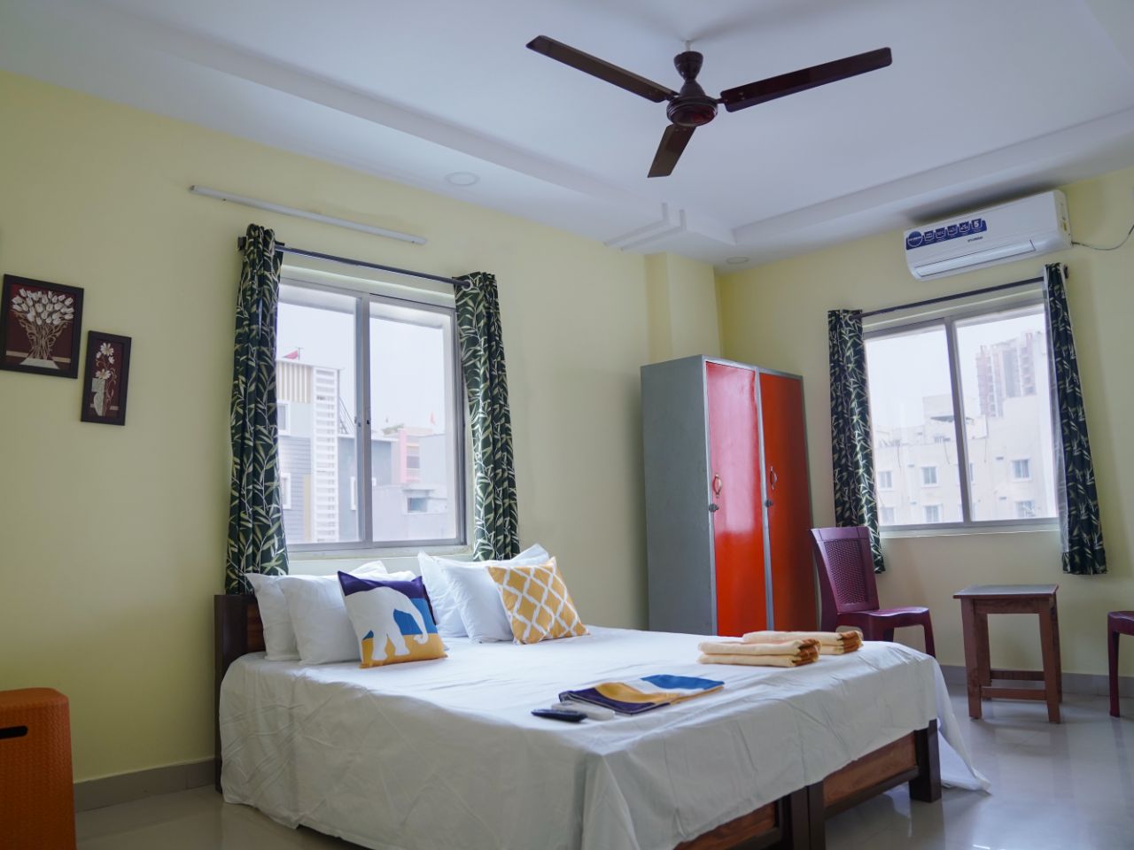 Hotel Yellow Bells in Hyderabad