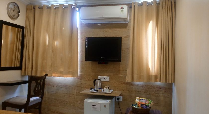 Hotel Metro Palace in Mumbai