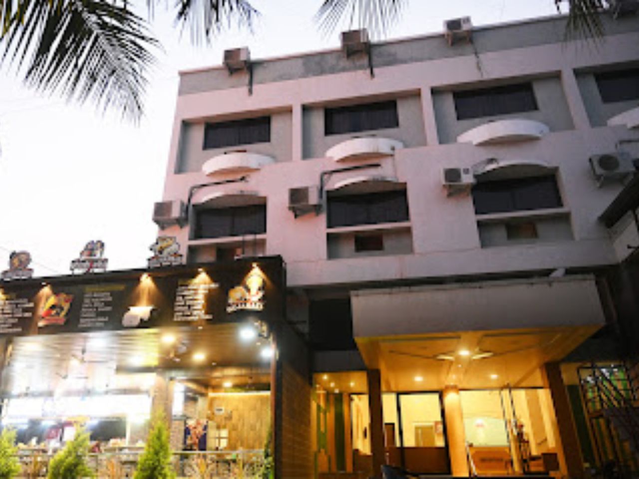 Hotel Saish in Shirdi