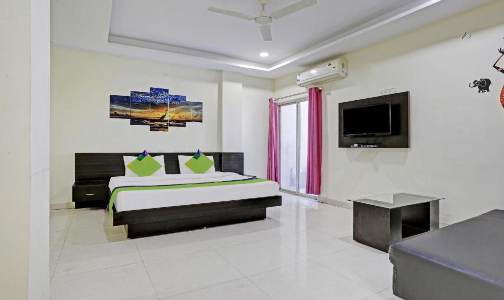 Hotel Saanvi Paradise in Bhopal