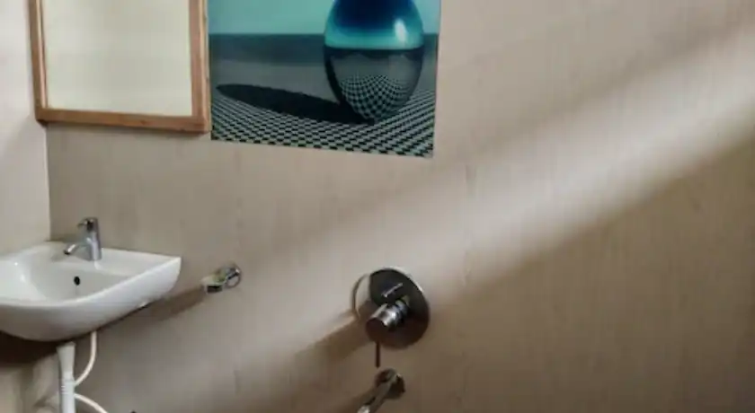 Hotel Krishna Sai Kutir in Shirdi