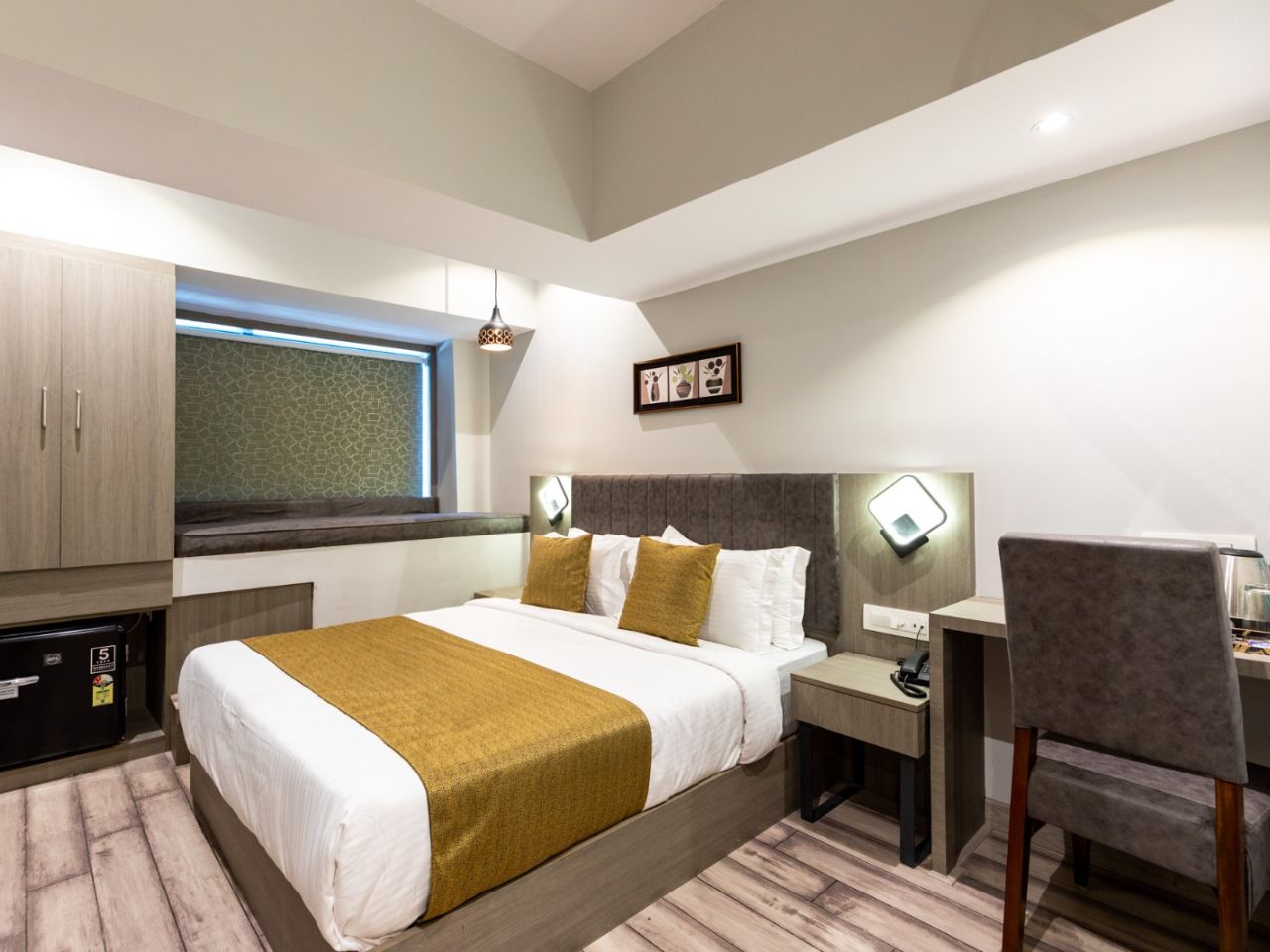 Hotel Larmont Luxury in Mumbai