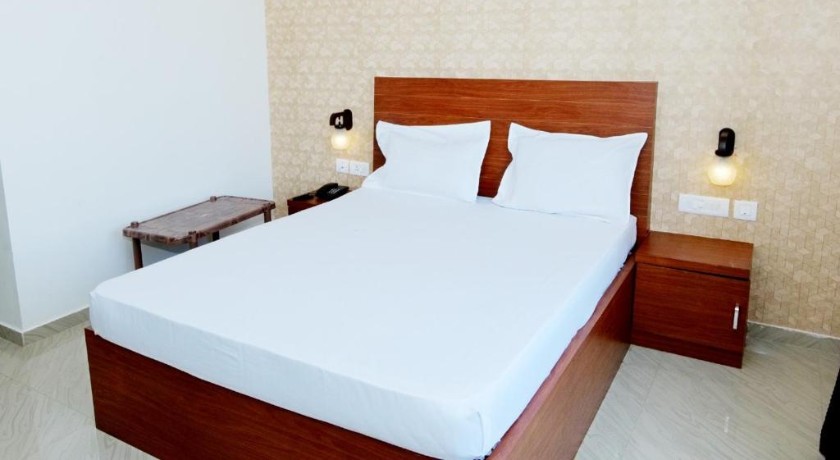 Hotel Dwaraka Boarding in Mangalore