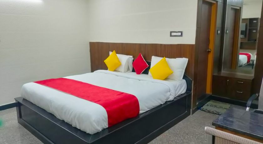 New Maruthi Inn, LB Nagar in Hyderabad