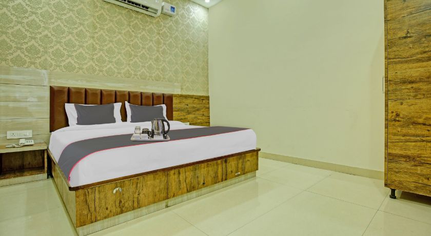 Hotel RD in Zirakpur