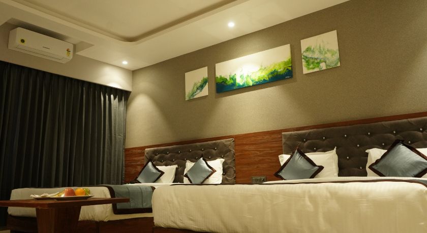 Alaukik Hotel in Shirdi