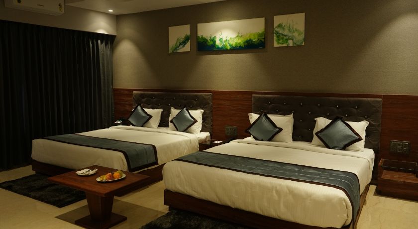 Alaukik Hotel in Shirdi