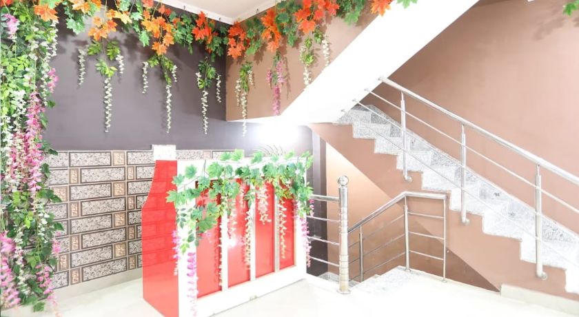 Hotel All In One in Delhi