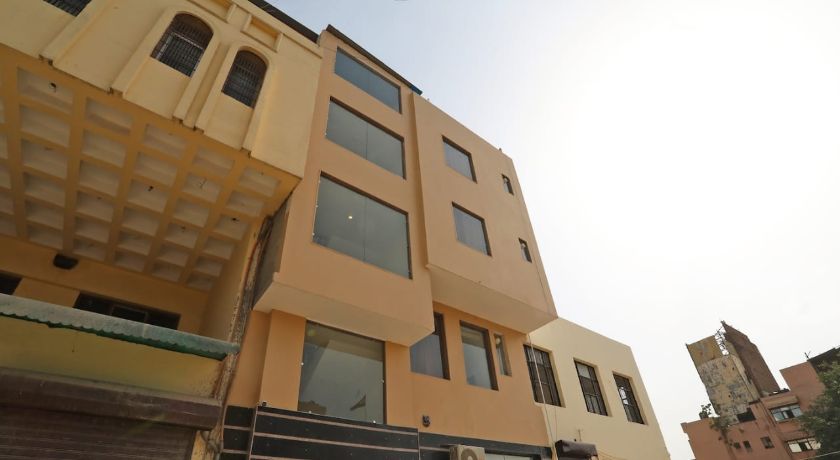 Hotel All In One in Delhi