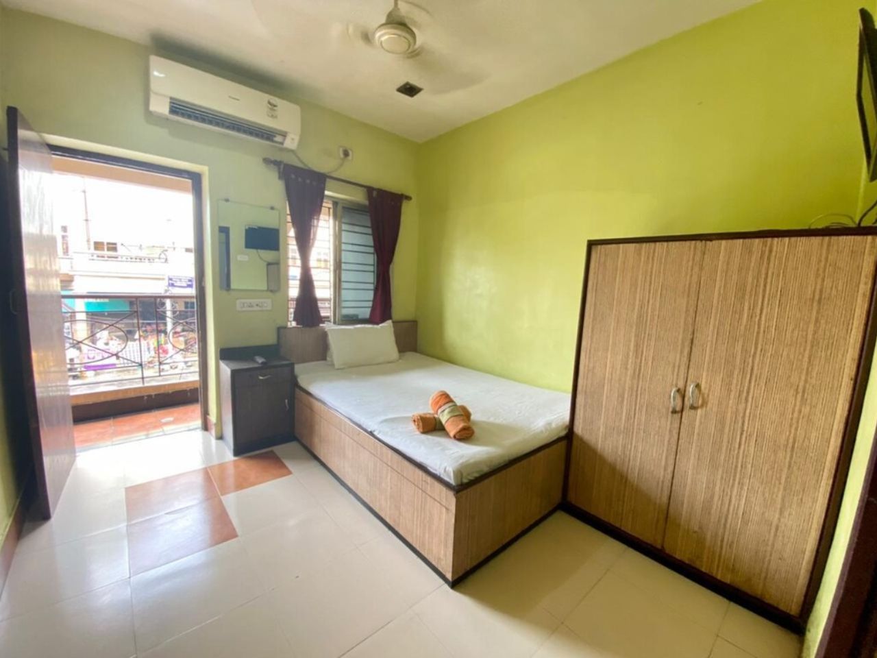 JM Villa Hotel in Kolkata