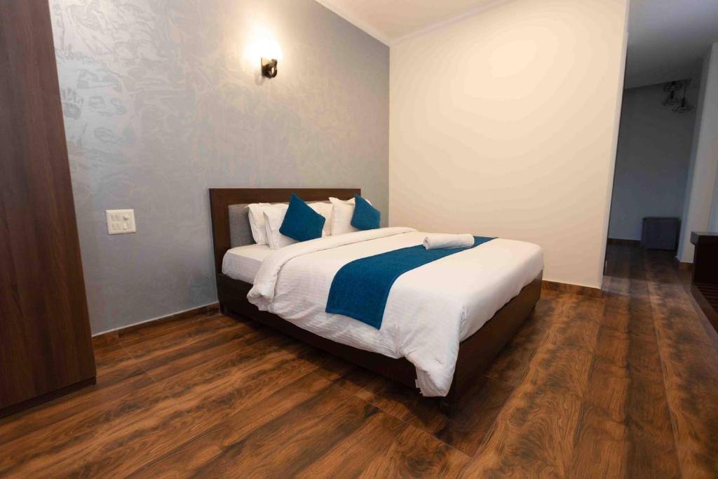 Hotel Plaza Residency in Gurgaon
