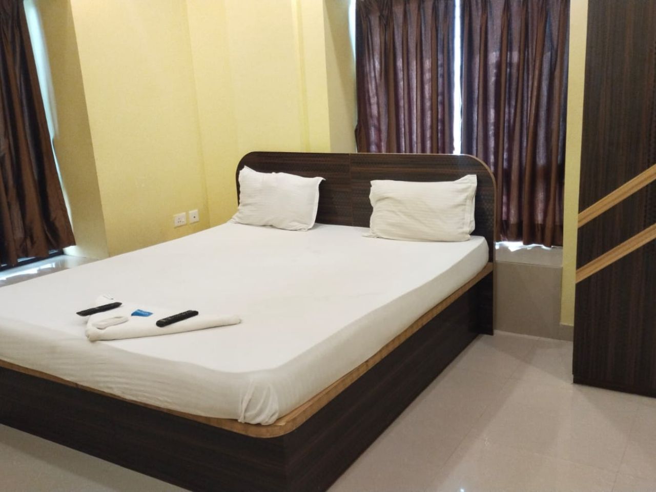 Hotel Down Town in Kolkata