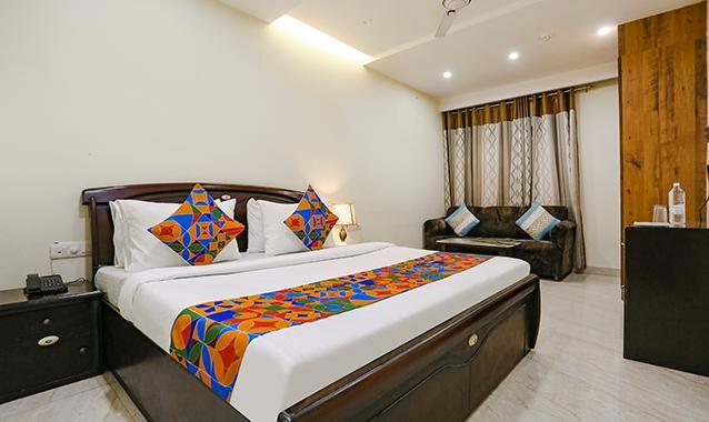 Hotel Prakash Continental in Delhi