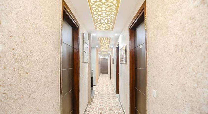 Hotel Signature in Noida