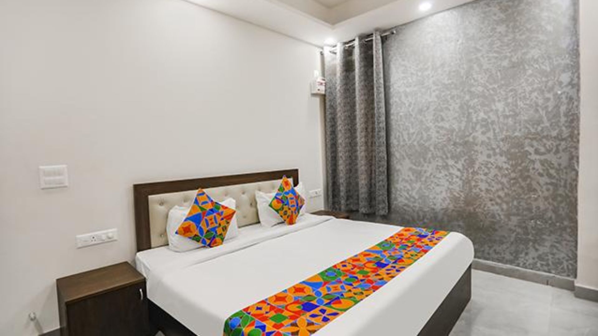 Hotel Signature in Noida