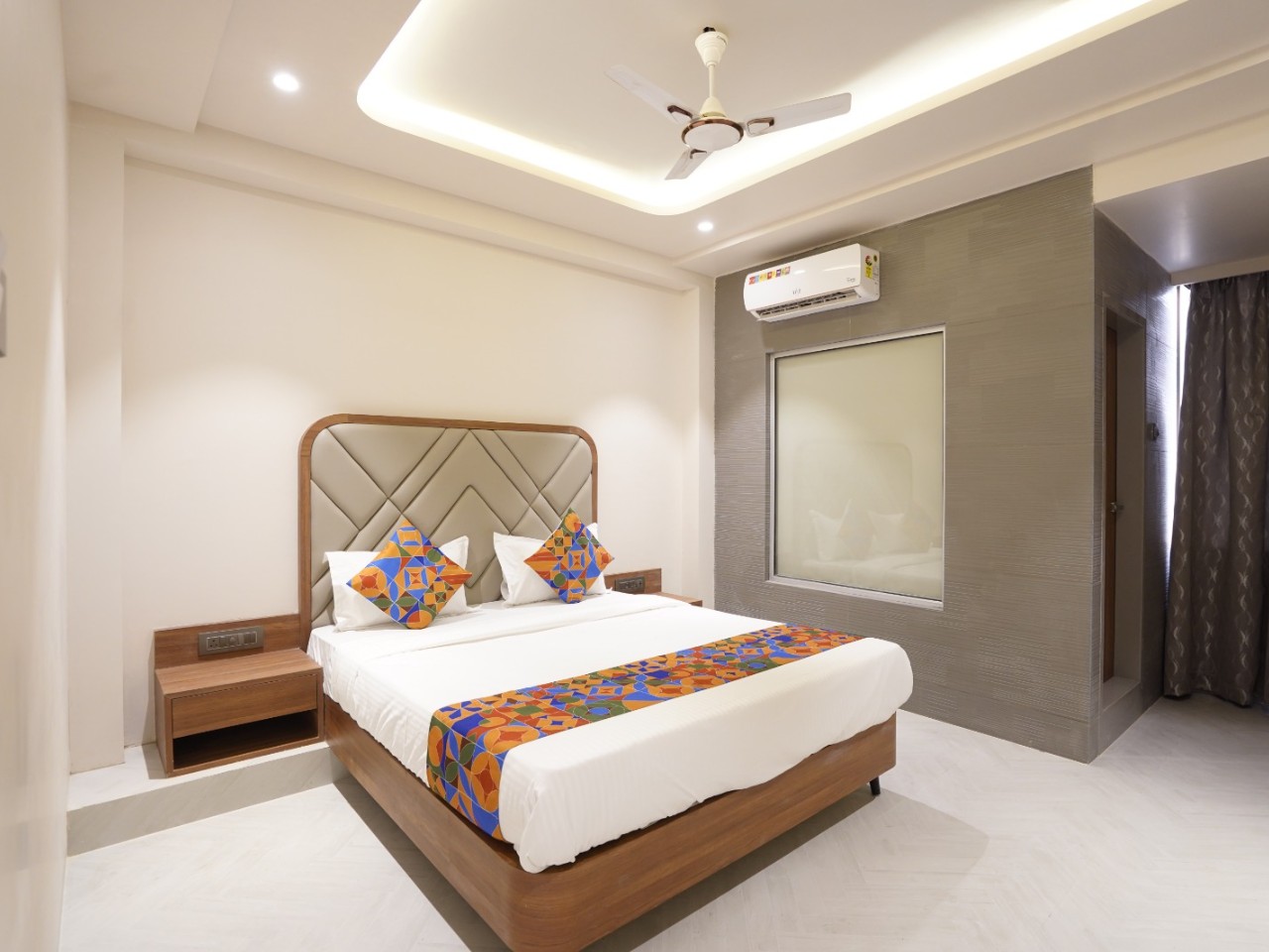 Mood Hotel in Vasai