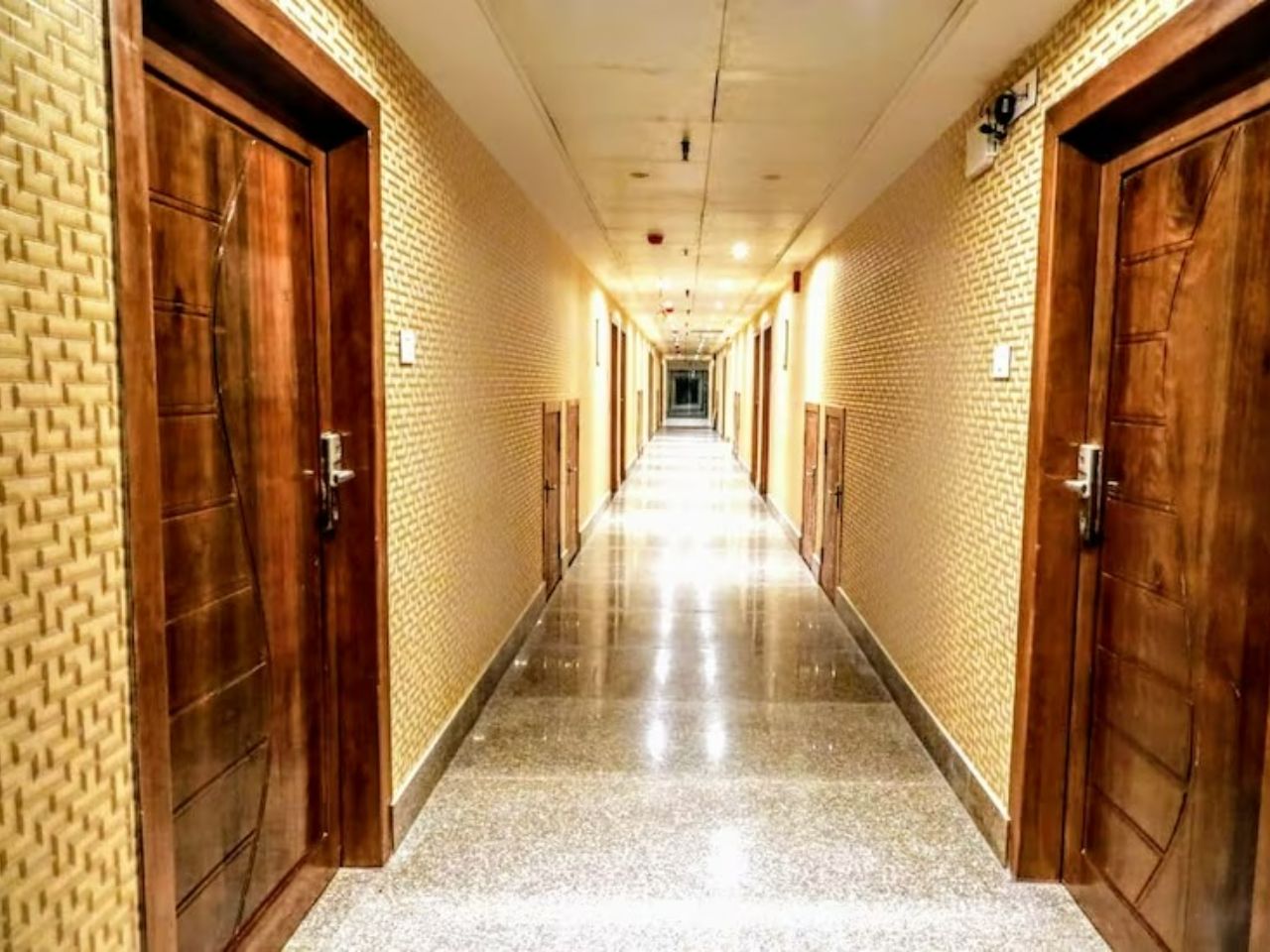 Hotel Tokyo Tower in Guwahati