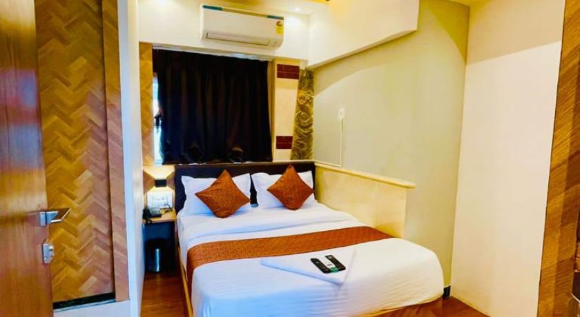 Hotel Triton in Mumbai