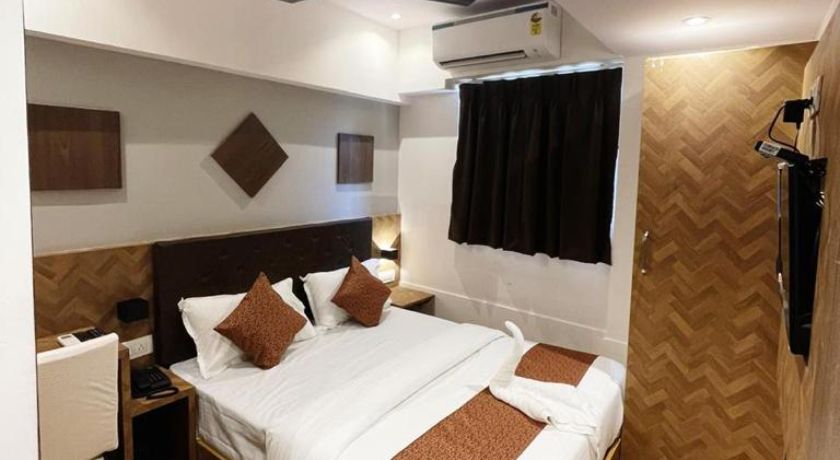 Hotel Triton in Mumbai