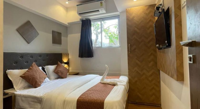 Hotel Triton in Mumbai