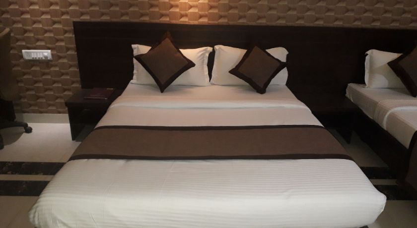 Hotel Shambhu Ji in Thane