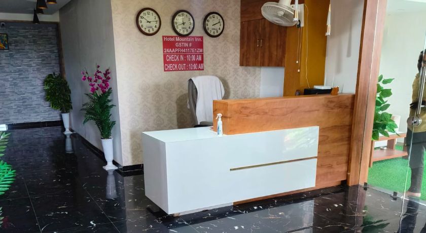 Hotel Mountain Inn in Ahmedabad