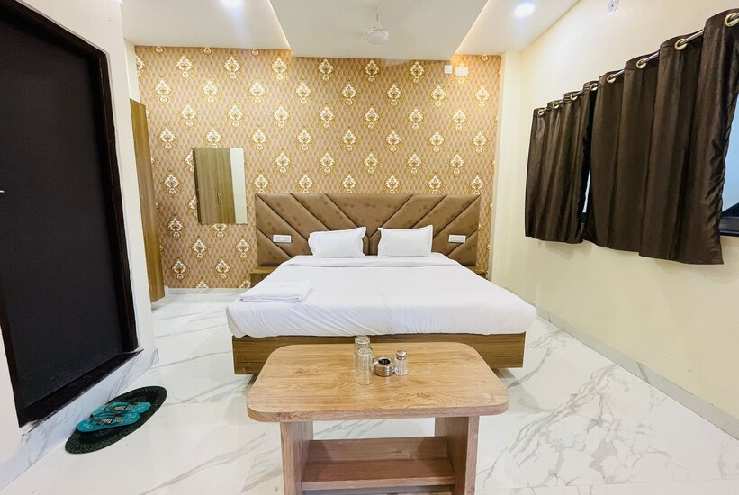 JMC Hotel VK 22 in Pithampur