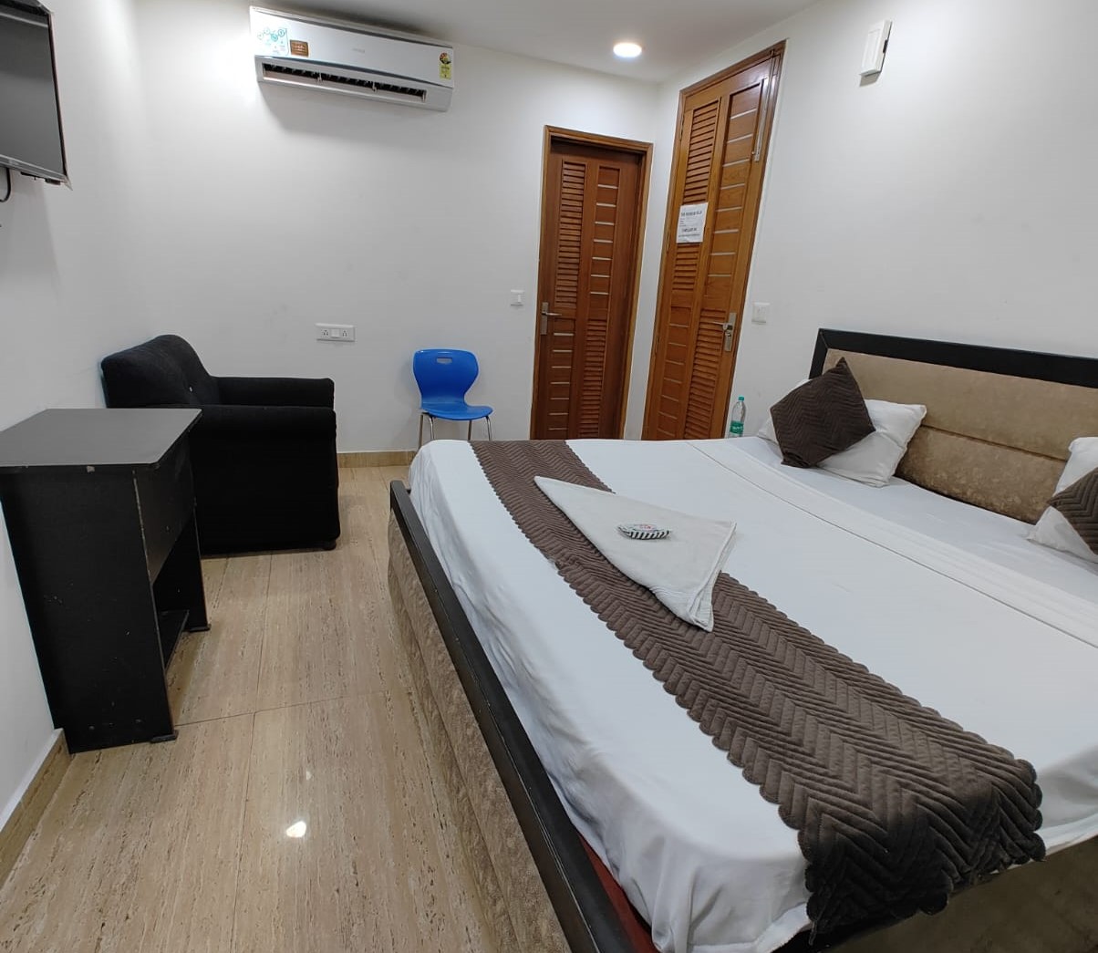 Hotel Crystal Residency in Delhi