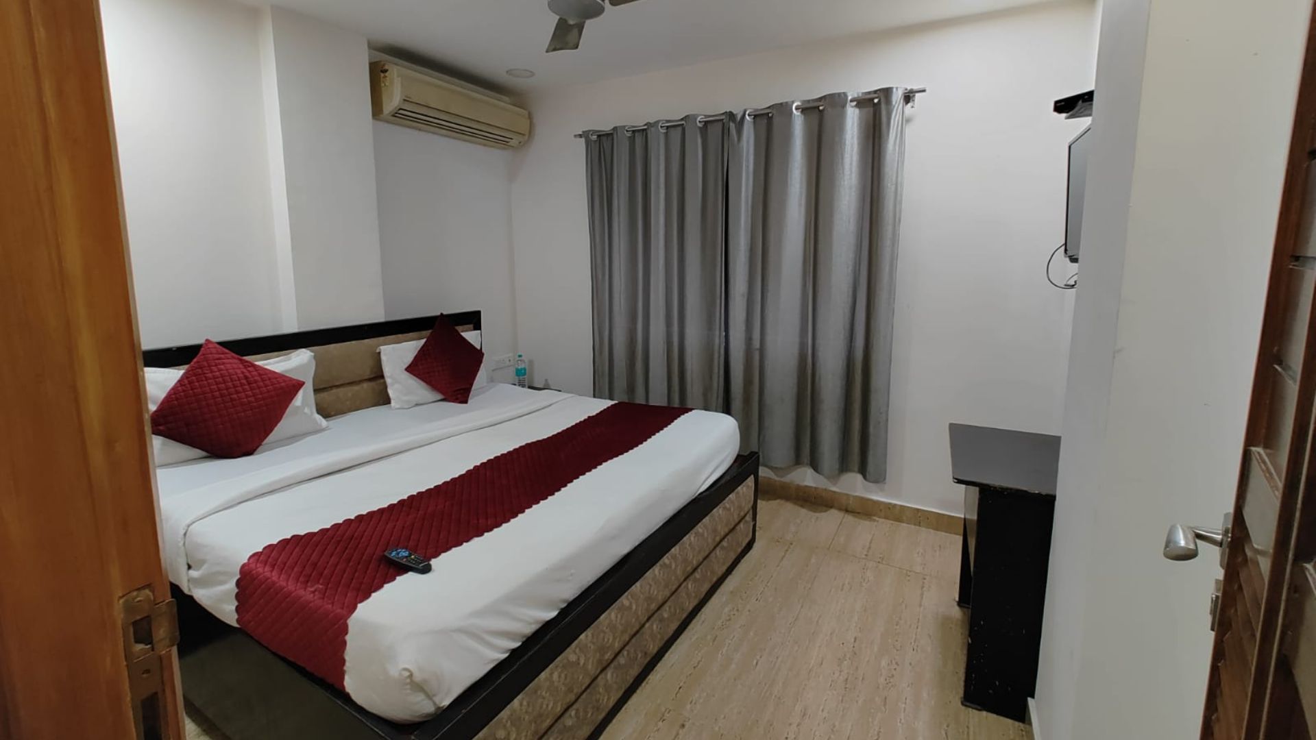 Hotel Crystal Residency in Delhi