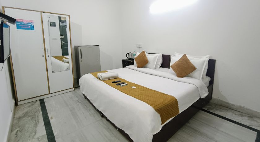 Hotel Hauz Khas Fort View in Delhi