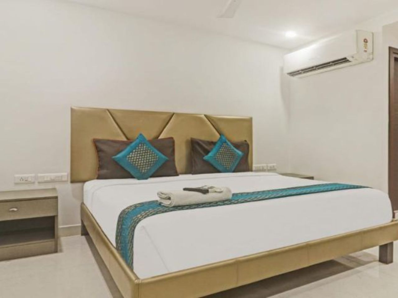 Hotel S S R Grand in Hyderabad