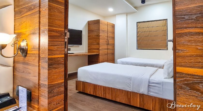 Hotel Royal Cliff in Nagpur