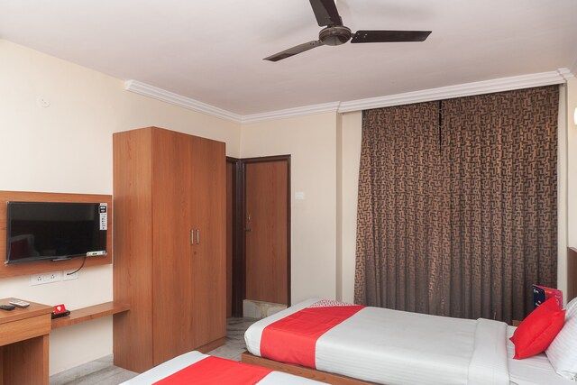 Hotel Raj Meridian in Chennai