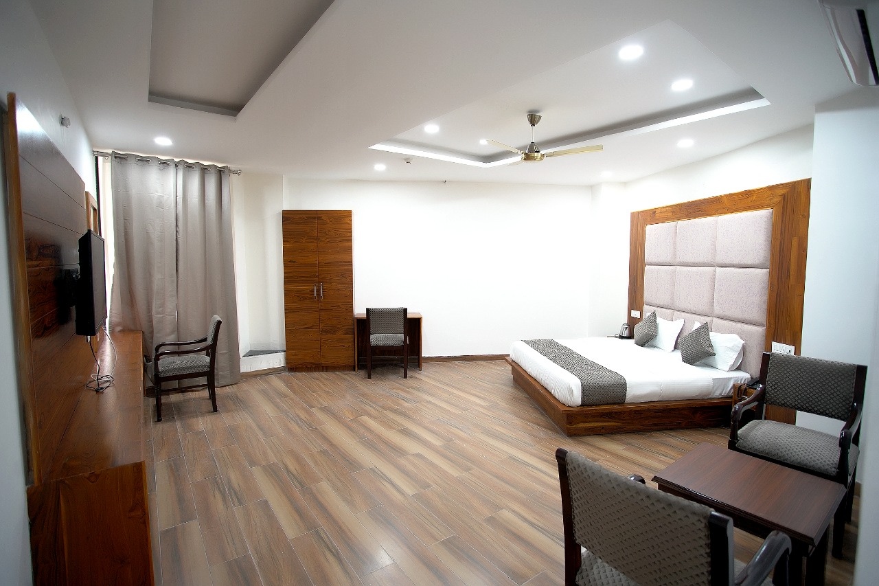 Hotel Sunroof in Zirakpur