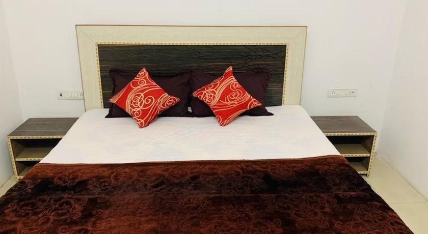 Samriddhi Lawn - By Da Cafe in Lucknow