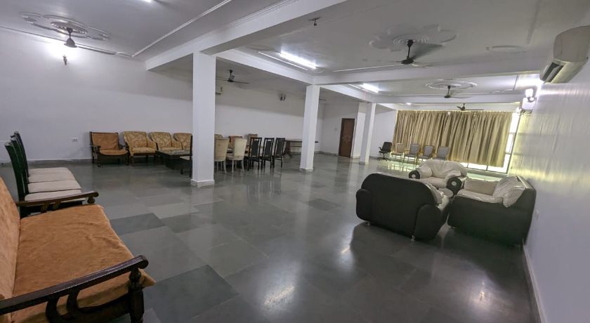 Hotel Lecston inn in Delhi